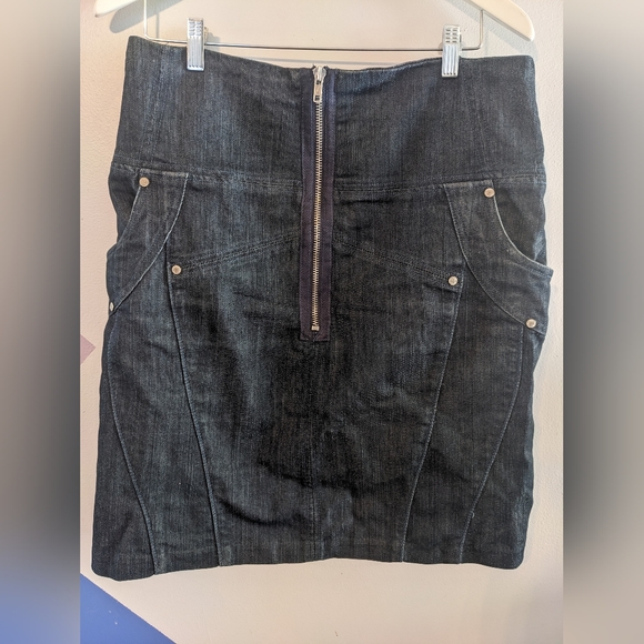 Demin pencil skirt - Picture 1 of 4